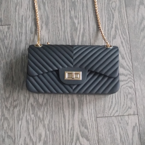 Beautiful black l shoulder bag 💕🌸🍀 - Picture 7 of 8